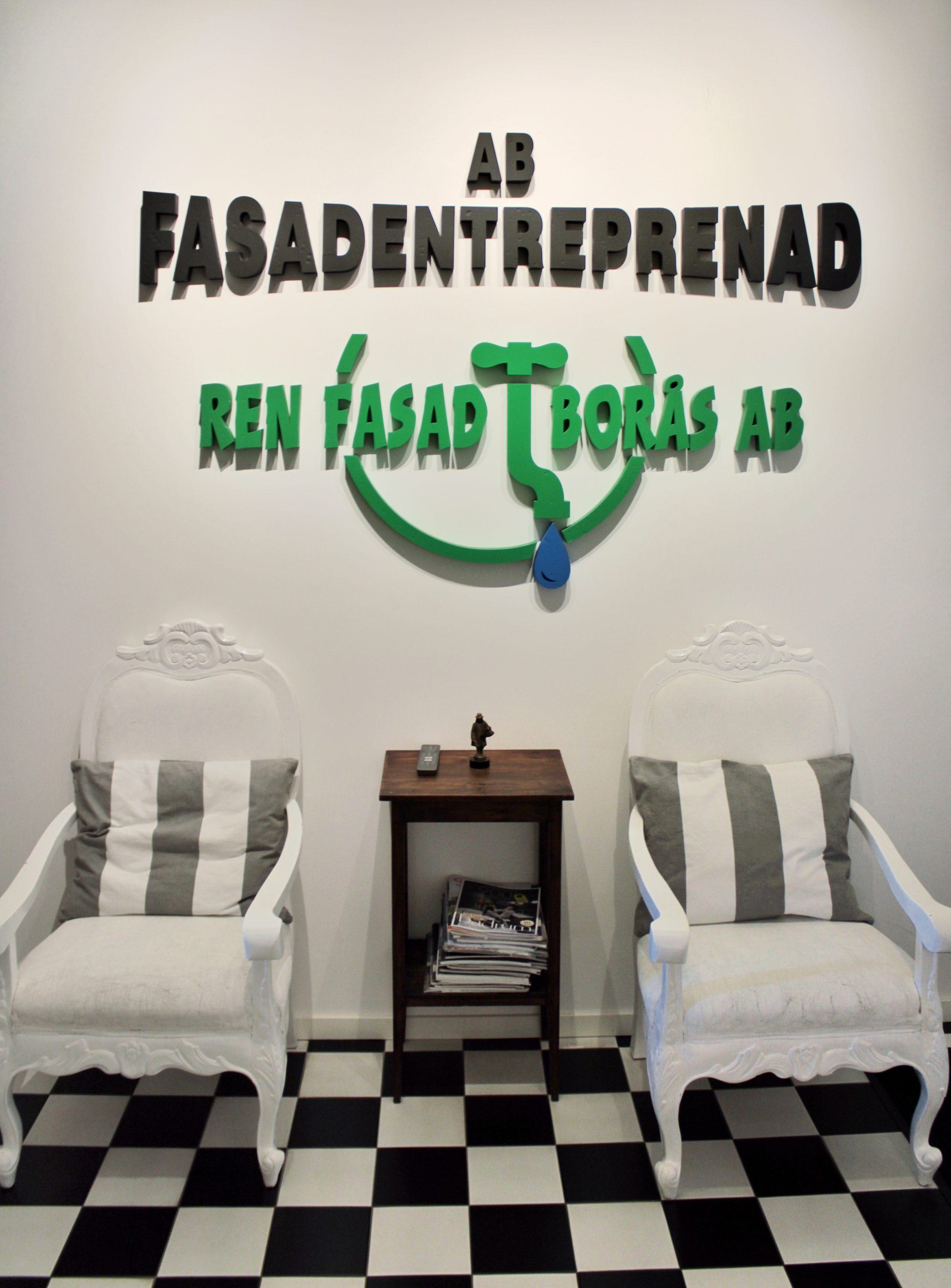 Fasadentreprenad i Borås AB Bild på entrén hos Fasadentreprenad